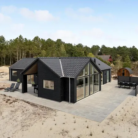 Vakantiehuis 4 Bedroom Awesome In