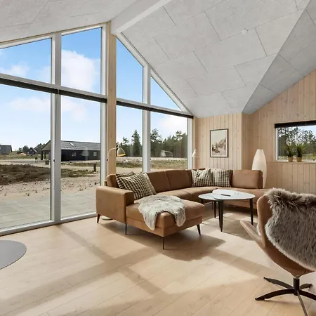 4 Bedroom Awesome In Romo Feriehus *